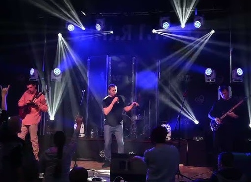 НА РАЗНЫХ ВОЛНАХ